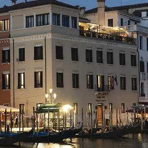 H10 Palazzo Canova Italien